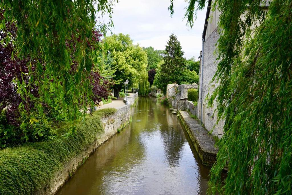 Le Bourg Bed & Breakfast Asnieres-en-Bessin Ngoại thất bức ảnh