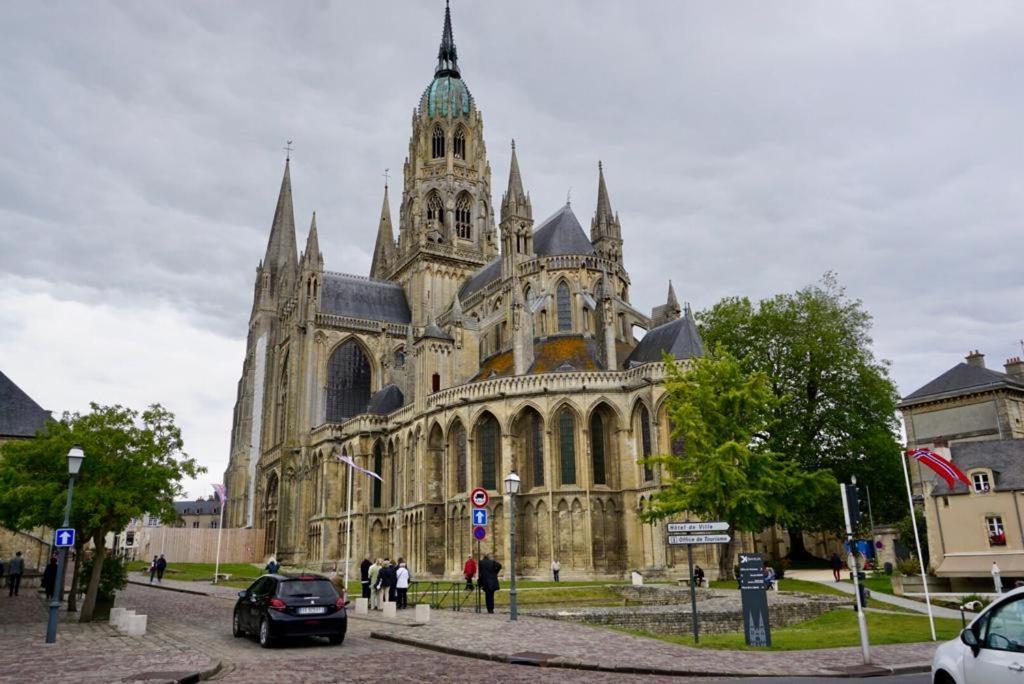 Le Bourg Bed & Breakfast Asnieres-en-Bessin Ngoại thất bức ảnh