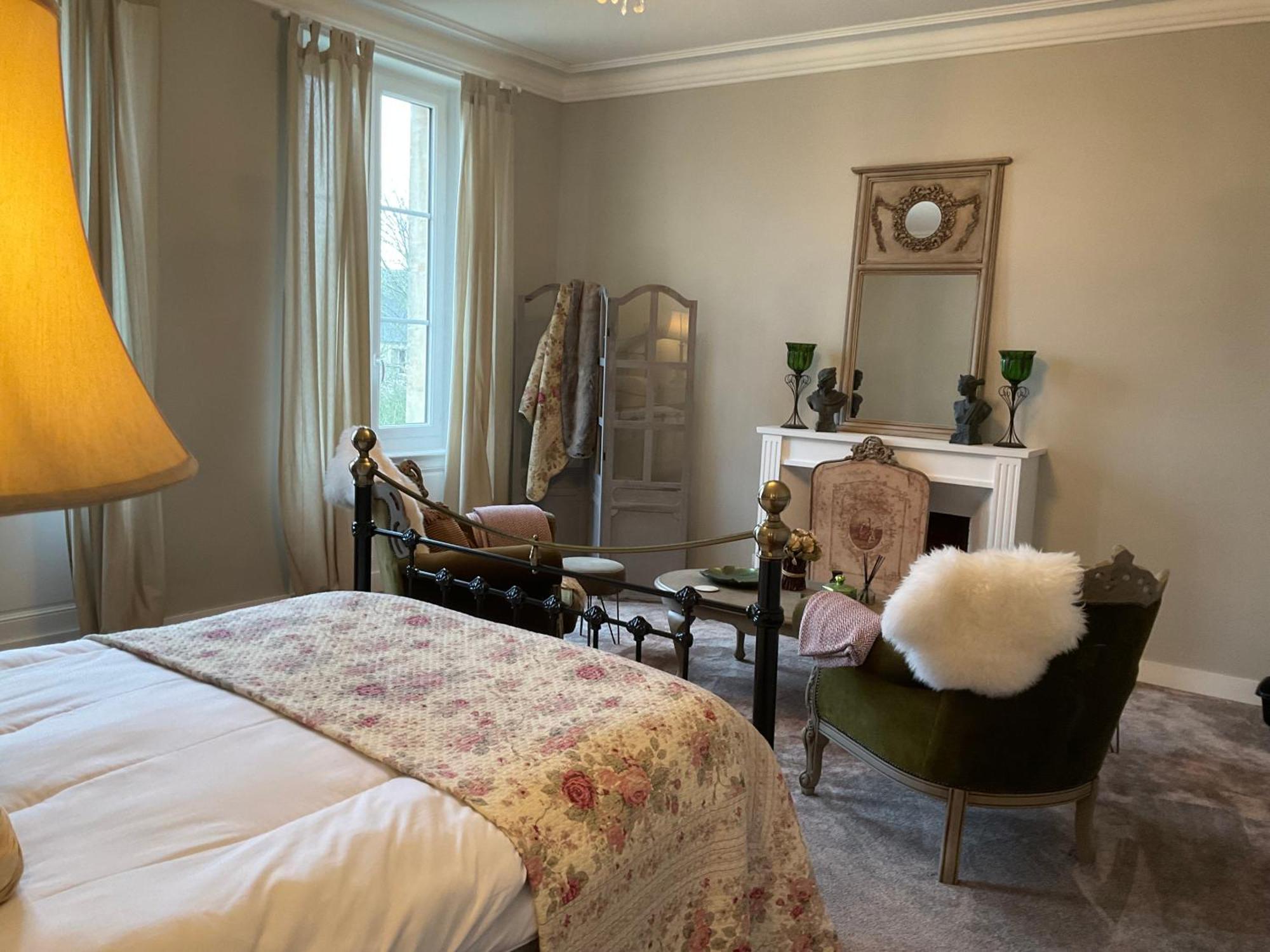 Le Bourg Bed & Breakfast Asnieres-en-Bessin Ngoại thất bức ảnh