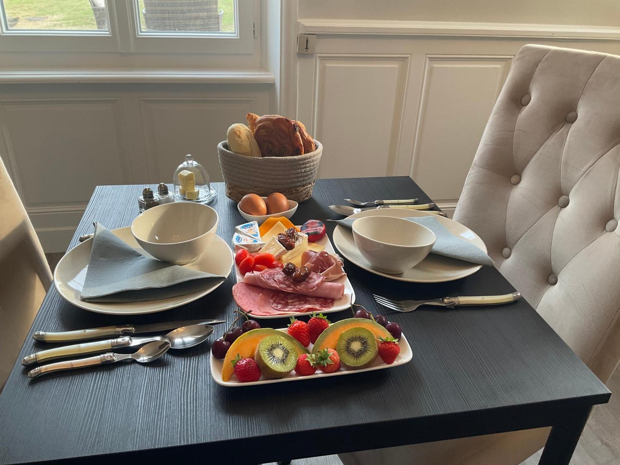 Le Bourg Bed & Breakfast Asnieres-en-Bessin Ngoại thất bức ảnh